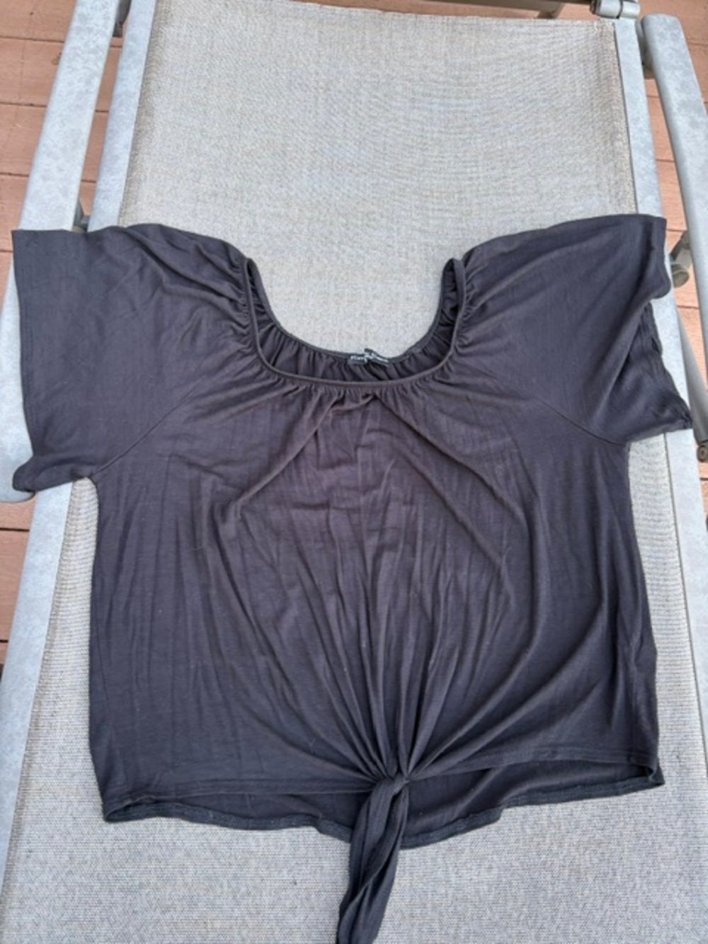 Kim & Cami Black Flutter Sleeves Top Tie in Front good condition women‘s size M